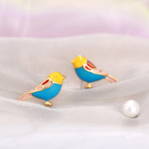 Orecchini a Perno a Forma di Uccellino Colorato per Donne, Accessori per Orecchie da Indossare Quotidianamente, Ideali per Outfit Casual e Regalo - Product Image 2