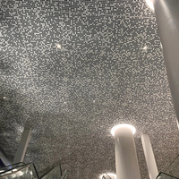 Panneau de placage en alliage d'aluminium façonné pour corniche, avant-toit, revêtement de façade, décoration de mur-rideau extérieur, ignifuge