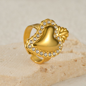 Anelli di Lusso alla Moda in Acciaio Inossidabile Placcato <span class=keywords><strong>Oro</strong></span> <span class=keywords><strong>18</strong></span> <span class=keywords><strong>Carati</strong></span> con Sacro Cuore, Impermeabili, per Donne - Product Image 6
