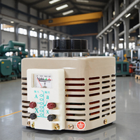 Regulador de voltaje de CA ajustable de cobre Uso Svc 1KVA 2KVA Estabilizador de voltaje Control de voltaje industrial