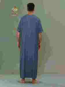 Al Haramain Thobe en coton pour homme, col en V, manches courtes, longueur au sol, coupe ample, couleur unie, robe de prière modeste du Moyen-Orient - Product Image 2