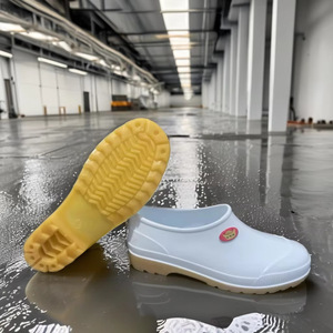 Botas de lluvia Zixi ZX-2036: Impermeables, resistentes al aceite, antideslizantes, calzado protector para cocina, botas de lluvia aptas para uso alimentario. - Product Image 4