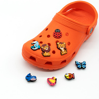Décorations de chaussures décontractées HYB Kuaji : Nouveaux charms animaux 2D mignons (chien, poisson, chat, dinosaure) – Design personnalisé, vente chaude