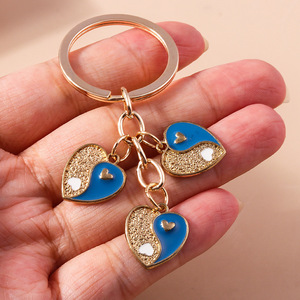 Portachiavi per Coppie in Stile Wenyinese, Design Cartoon di Tendenza Nazionale con Cuore Tai - Product Image 5