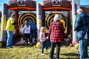 <span class=keywords><strong>Jeu</strong></span> de lancer d'axes de combat gonflables interactifs de fête amusante en plein air Offre Spéciale <span class=keywords><strong>jeu</strong></span> de combat de hache gonflable de carnaval de qualité commerciale - Product Image 2