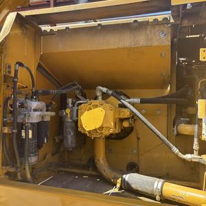 Excavatrice sur chenilles CAT 320GX d'occasion d'origine japonaise, 20 tonnes, faible nombre d'heures de fonctionnement, économe en énergie, pour travaux municipaux et routiers - Product Image 6