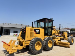 100% Original Caterpillar 140H Motoniveladora utilizada en buenas condiciones para la construcción de carreteras Cummins Engine marca americana - Product Image 4