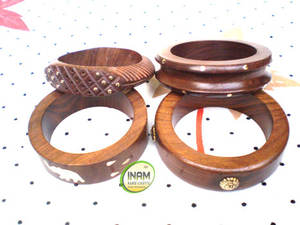 INAM'S กำไลไม้งานสลักทองเหลืองงานหัตถกรรมงานแฮนด์เมดดีไซน์และสวยงาม - Product Image 2