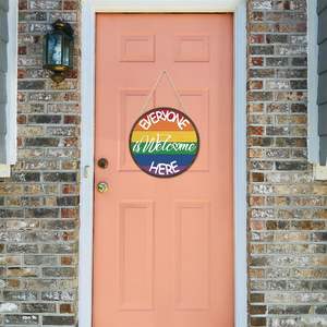 Letrero de Madera 'Todos son Bienvenidos Aquí', Placa Redonda Colgante con Arcoíris, Decoración Rústica Inspiradora para Puerta Principal, Letrero de Bienvenida Multicolor para Pared - Product Image 5