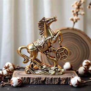 Statua Portafortuna in Ottone dello Zodiaco: Cavallo che Calpega Monete, Ornamento da Scrivania Feng Shui, Regalo Artigianale, Scultura Animale - Product Image 4
