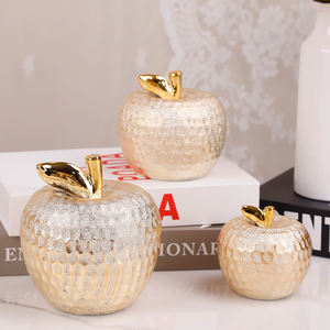خصم كبير لنموذج النحت الفريد Redeco بتصميم تفاحة مطلية بالذهب ديكور سيراميك تفاحة ذهبية زينة للهدايا ديكور للمنزل - Product Image 2