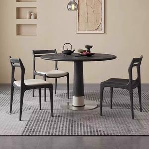 Silla de Comedor Nórdica de Madera de Fresno, Asiento Tapizado con Cojín Negro, Silla de Comedor de Madera Maciza - Product Image 4