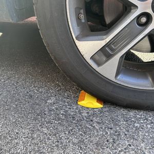 सुरक्षा चेतावनी के लिए फैक्ट्री प्लास्टिक रोड के साथ ट्रैफिक को प्रतिबिंबित करने वाली बिल्ली आंख - Product Image 4