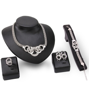 Alliage Ethnique Fleur Prix Opale Femmes Fine Jewelry Sets Boucles d'oreilles + Colliers + Bracelets + Anneaux Strass 5pcs