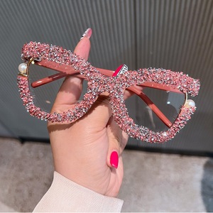 Lunettes d'ordinateur surdimensionnées carrées entièrement ornées de diamants pour femmes, options bleu, rouge, rose, noir avec monture métallique élégante - Product Image 4