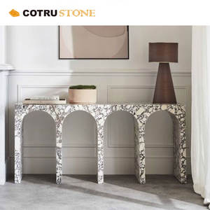 طاولة مقوسة الأكثر مبيعًا بتصميم فريد وخطوط بنفسجية عتيقة وقاعدة بيضاء من الرخام الطبيعي كأثاث زخرفي - Product Image 2