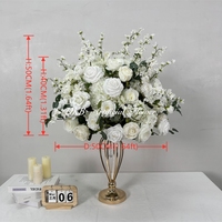 Boule de fleurs mixte DKB Creative rouge bordeaux et bleu DKB, 60 cm, grand centre de table floral unique avec fleurs tombantes