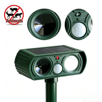 Répulsif à rongeurs solaire à détecteur de mouvement PIR avec son ultrasonique et flash LED pour jardin, patio, garage – Prêt à être expédié