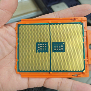 ใช้ AMD <span class=keywords><strong>Ryzen</strong></span> threadripper <span class=keywords><strong>1950X</strong></span> ซีพียู (16แกน, 32เธรด), SP3ซ็อกเก็ต (TR4), 180W TDP - Product Image 6