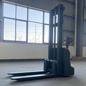 Apilador eléctrico Sharefer de 1,5 toneladas (1500kg) de 48V, alta eficiencia para el manejo de almacenes, elevador industrial de tipo medio - Product Image 4