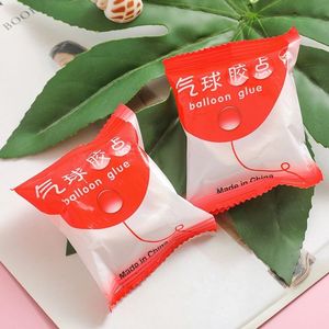 Forniture per feste di vendita calde palloncini rimovibili adesivi a doppio palloncino con punto di colla - Product Image 2