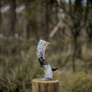 Chope à boire en corne de buffle naturelle, artisanale, style viking, tasse à bière médiévale, tasse à boire nordique pour hommes et femmes, pour les fêtes - Product Image 1