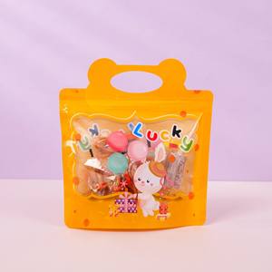 Bolsa de plástico con asa para envasar dulces, bocadillos, juguetes pequeños y condimentos, con diseño colorido y atractivo. - Product Image 4