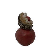 Hérisson tenant une pomme art et artisanat résine baptême souvenirs résine artisanat résine artisanat personnalisé oiseau lampe de table lampe à led