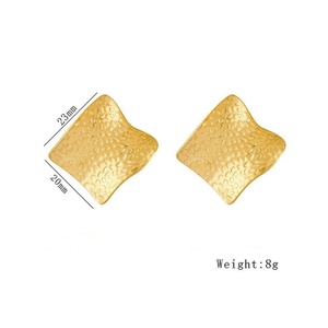 Pendientes Geométricos Cuadrados con Placa de Oro de 18K, Hipoalergénicos, Nueva Moda, Joyería para Mujer, Acero Inoxidable, Resistentes a los Arañazos - Product Image 2