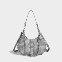Sac croissant en jean 2023, nouvelle collection, sac à bandoulière chic et original pour femme, style niche haut de gamme