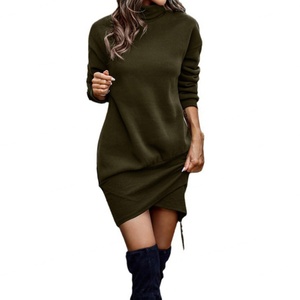 เดรสแฟชั่นฤดูใบไม้ร่วงแบบสั้นทรงตรง คอวี แขนยาว ชายเสื้อไขว้ สีพื้น ผลิตตามสั่งขายส่ง OEM คุณภาพสูง - Product Image 3