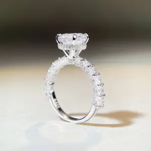 925纯银四爪戒指经典钻石珠宝硅石钻石戒指女士婚礼派对礼品戒指