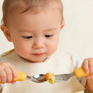 Ensemble de <span class=keywords><strong>couverts</strong></span> pour <span class=keywords><strong>bébé</strong></span> personnalisés avec logo et couleur, cuillères et fourchettes en silicone, vaisselle pour nourrissons, ensemble de <span class=keywords><strong>couverts</strong></span> avec manche en acier inoxydable - Product Image 4