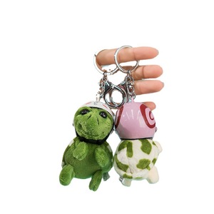 Llavero <span class=keywords><strong>de</strong></span> peluche <span class=keywords><strong>de</strong></span> tortuga con casco, popular en Internet, estilo TikTok, <span class=keywords><strong>de</strong></span> China, bonito colgante con cadena y hebilla, regalo publicitario, joyería - Product Image 5