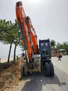 Excavatrice sur pneus d'occasion Doosan de 14 et 15 tonnes, modèles DX140, DX140W, DX140W-5, DX140W-7, DX150W, DX150LC-9C - Product Image 4