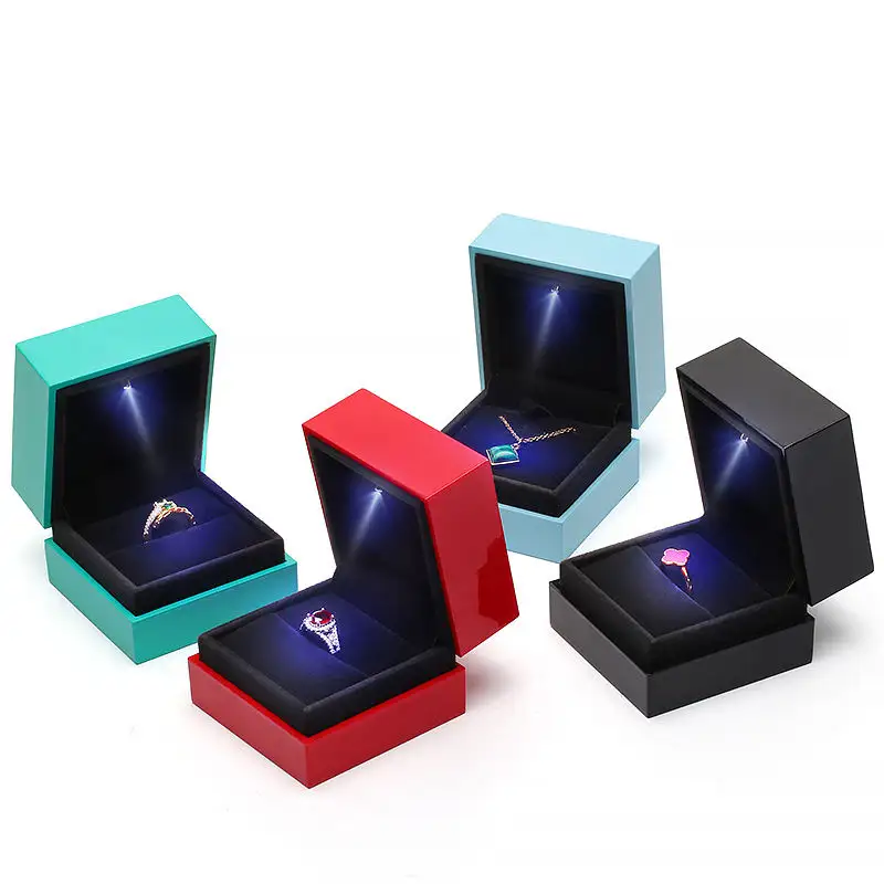 Benutzer definierte Luxus quadratische Kunststoff Geschenk Logo Set Leuchten Led Halskette Ring Schmuck Schmuck Verpackung Box mit LED-Licht