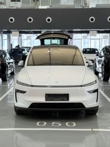เทสลารุ่น Y 2025 719กม. ระบบขับเคลื่อนทุกล้อระยะไกล (ภายนอกสีเทา, ภายในสีดำ) - Product Image 5