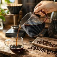 Teko Kopi Camping Minimalis Ramah Lingkungan dari Kaca Borosilikat Tinggi dengan Gagang Amber Bergaris Tahan Panas untuk Kopi DripTea.