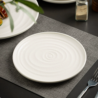 Assiette à dîner en céramique blanche à texture plume style nordique, plusieurs tailles pour steak, restaurant, mariage et repas à domicile
