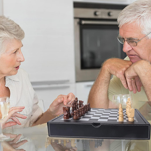 Ensemble combiné de jeu d'échecs, de dames et de backgammon 3 en 1 en cuir de qualité supérieure, jeu de stratégie classique pour enfants et adultes - Product Image 2