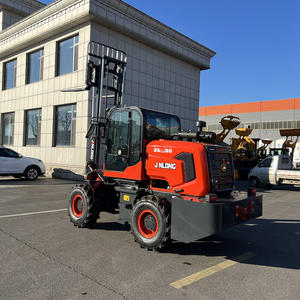 Montacargas Todoterreno de Alta Calidad de 3.5 Toneladas con Tracción 2x4 y 4x4, Máquina Elevadora Diésel Fabricada en China - Product Image 5