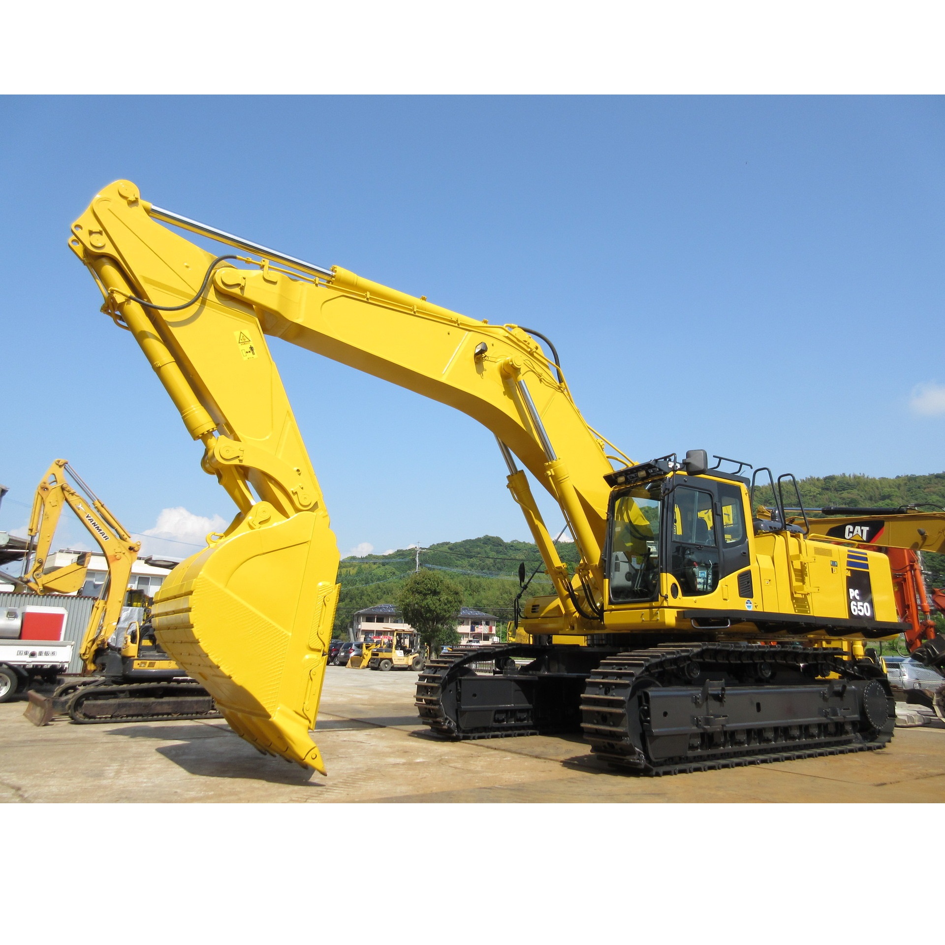 Komatsu PC650 Excavator - Durable & Efficient Digging