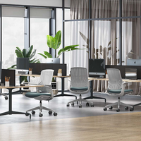 Chaise de bureau ergonomique haut de gamme moderne et contemporaine en maille, pivotante et réglable, avec base en aluminium, idéale pour une utilisation scolaire et un confort exécutif.
