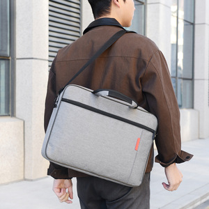 Bolsa para Portátil Personalizada al por Mayor de 15.6 Pulgadas con Cremallera Reflectante, Funda Ligera para Portátil, Maletín - Product Image 5
