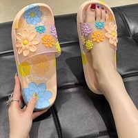 Nouvelles sandales d'été mignonnes à fleurs pour femmes, à bout ouvert, pour la maison et l'extérieur, semelle souple en PVC, antidérapantes et résistantes à l'usure
