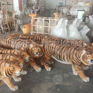 Lámpara LED con Forma de Tigre para Jardín, Decoración Navideña para Exteriores, Estatua de Animal de Resina, Resistente al Agua IP65 - Product Image 6