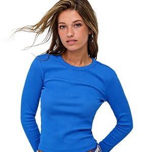 Haut court en maille bleu à manches longues et col rond pour femme, coupe ajustée, décontracté, respirant, mélange coton élasthanne, idéal printemps-été - Product Image 3