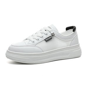 Chaussures plates décontractées à lacets pour femmes, tendance mode été, en maille ajourée respirante, antidérapantes, style sportif, fabriquées en Chine, pour les saisons printemps-automne - Product Image 1