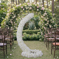 Arche de mariage suspendue incurvée avec fleurs artificielles, suspension florale pour toile de fond de mariage
