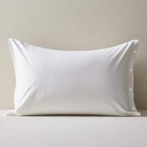 Taie d'oreiller 100% coton blanc italien taille 50x80cm - Product Image 1